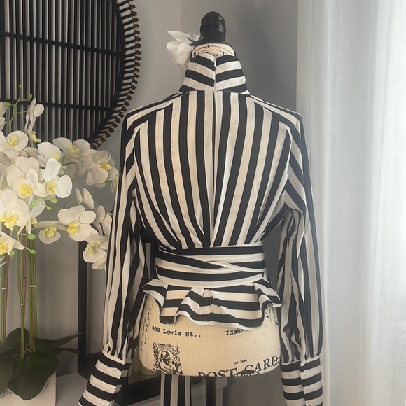 FHQ: Striped black and white zippered blouse - Picture 2 of 2